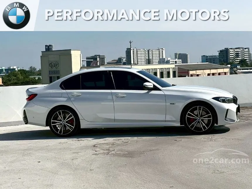 2023 BMW 330e M Sport Sedan