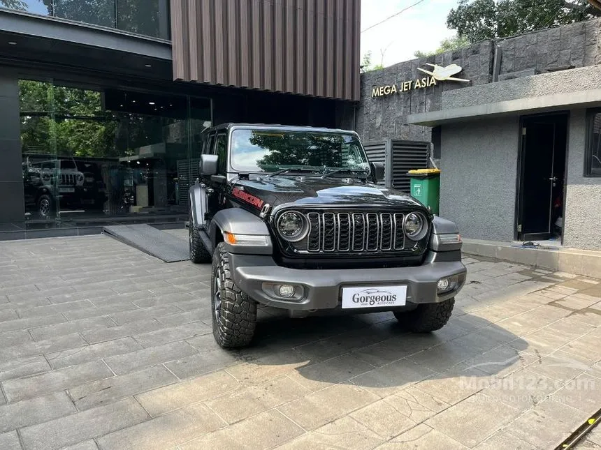 Jual Mobil Jeep Wrangler 2024 Rubicon 2.0 di Jawa Barat Automatic SUV Hitam Rp 2.375.000.000