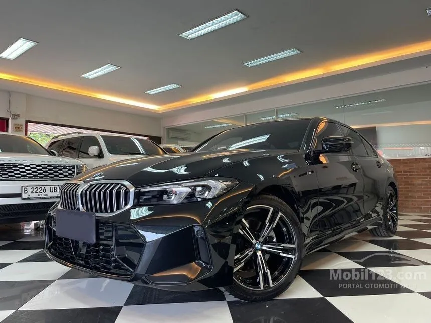 Jual Mobil BMW 320i 2023 M Sport 2.0 di Banten Automatic Sedan Hitam Rp 890.000.000