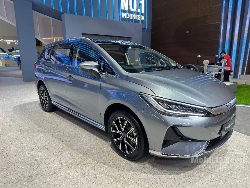 2025 BYD M6 Superior 7-seaters MPV