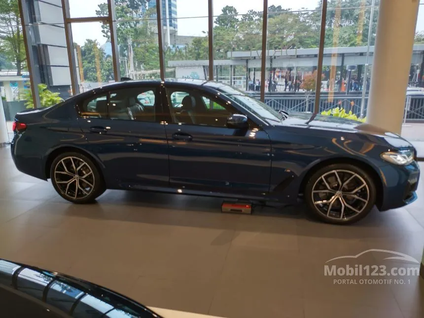 2023 BMW 520i M Sport Sedan