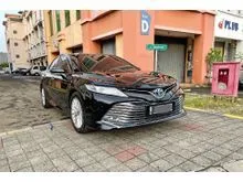 2019 Toyota Camry 2.5 HV Sedan Hybrid AT Km Low 15Rb PJK 01-23 Plat Genap Harga NEGO Siap TT