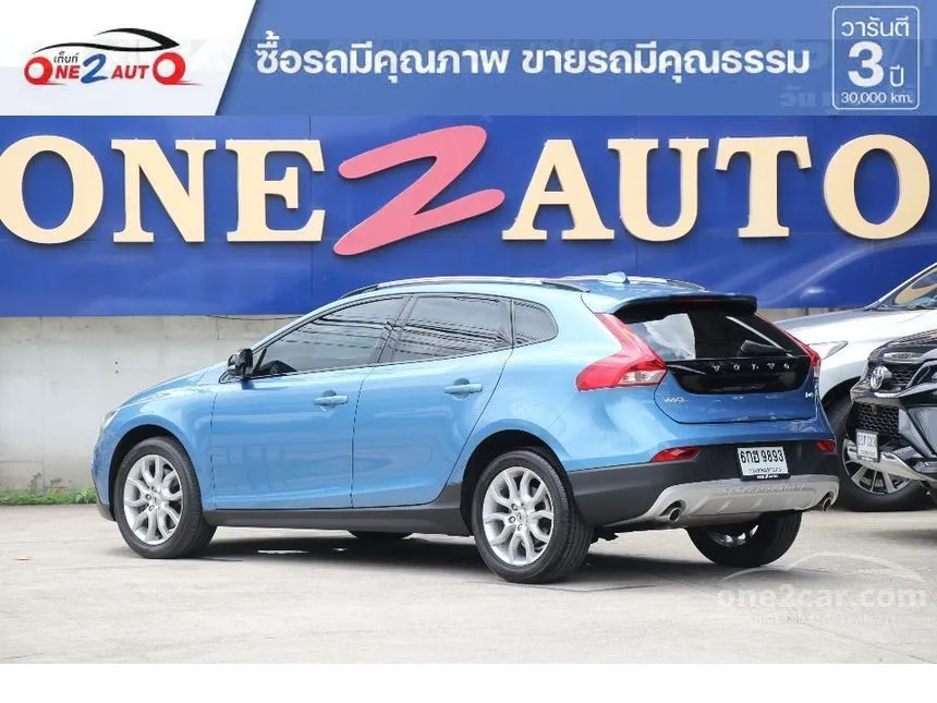 2018 Volvo V40 D4 Cross Country Wagon