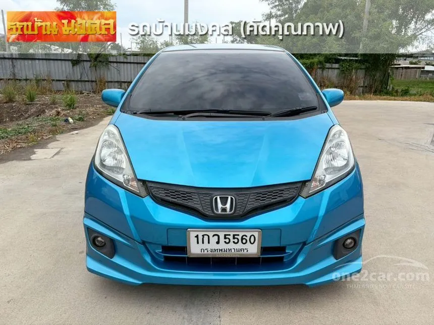 2013 Honda JAZZ V Hatchback