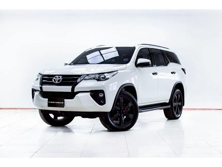 2017 Toyota FORTUNER V SUV