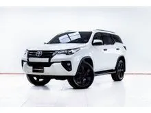 2017 Toyota FORTUNER 2.4 (ปี 15-25) V 4WD SUV