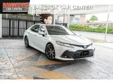 2022 Toyota CAMRY 2.5 (ปี 18-24) HEV Premium Sedan