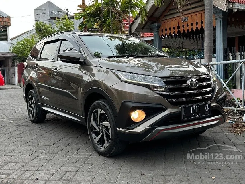 Jual Mobil Toyota Rush 2021 TRD Sportivo 1.5 di Jawa Timur Automatic SUV Abu