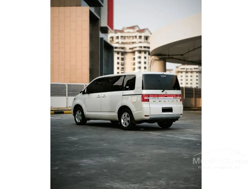 2015 Mitsubishi Delica D5 MPV