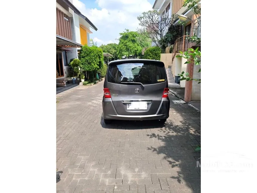 2011 Honda Freed Power Sliding Door MPV