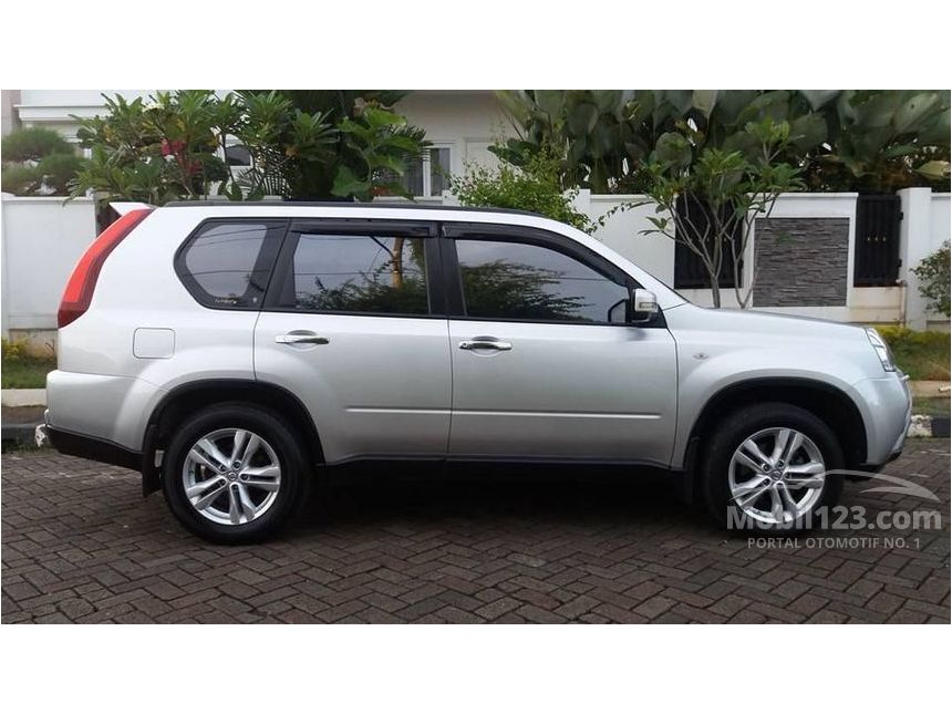 Jual Mobil Nissan X-Trail 2012 ST 2.5 di DKI Jakarta 