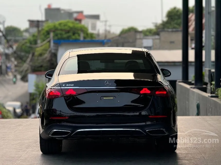 2025 Mercedes-Benz E300 AMG Line Sedan