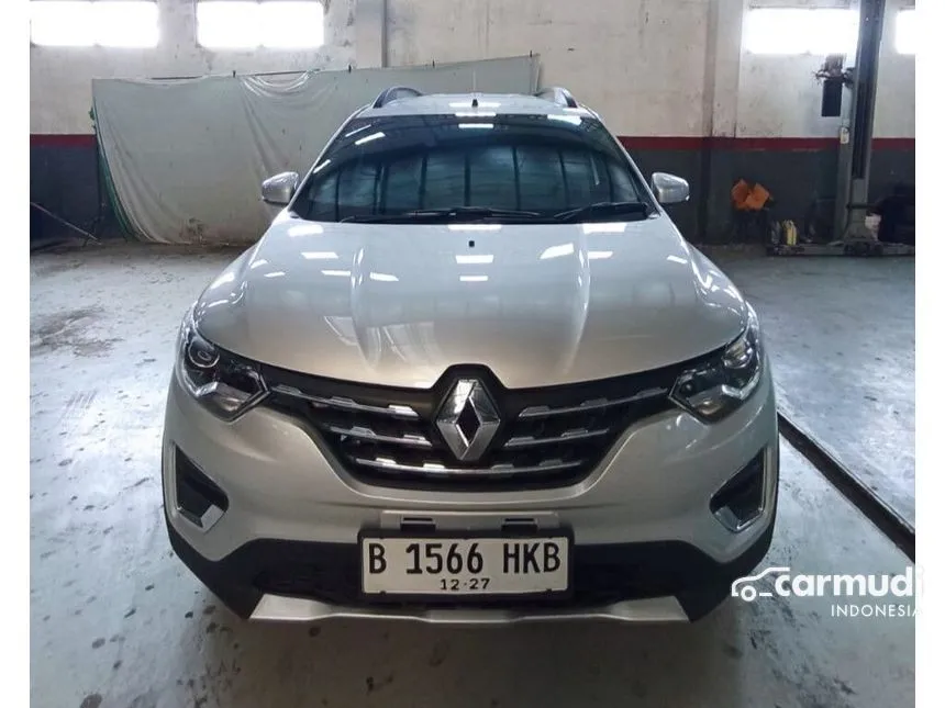 Jual Mobil Renault Triber 2021 RXZ 1.0 di Bali Automatic Wagon Silver Rp 96.000.000