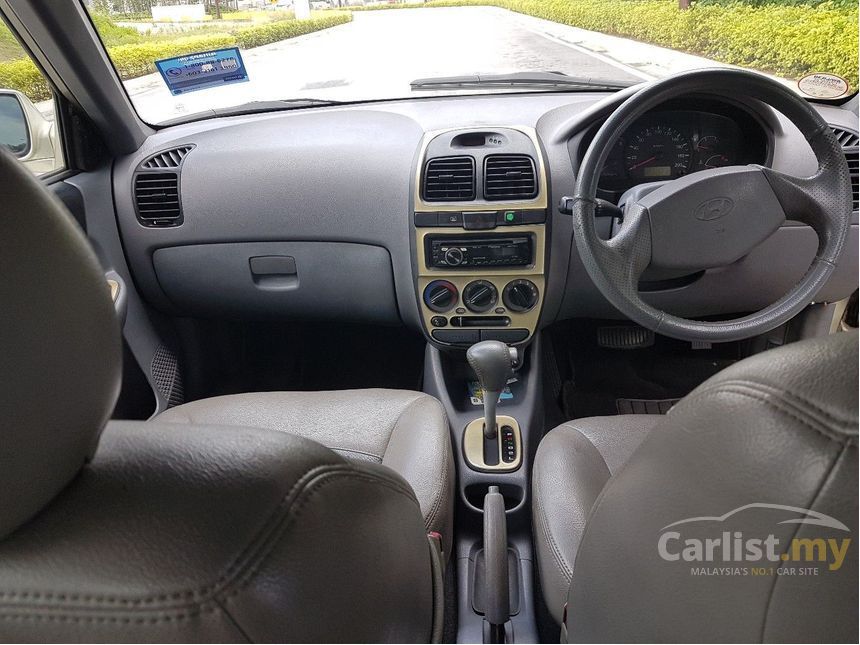 Hyundai Accent 2004 L 1.5 Automatic Sedan Gold for RM 
