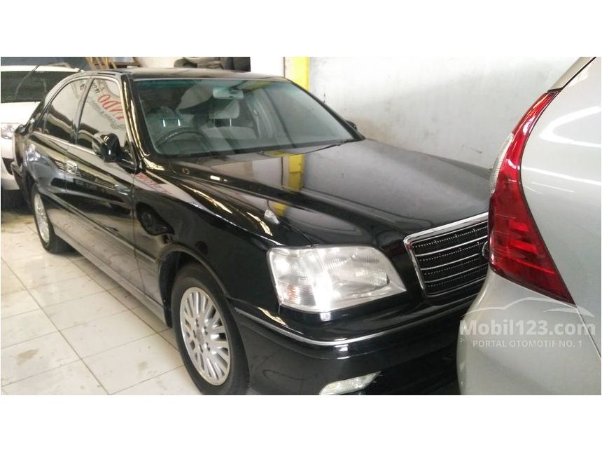 Jual Mobil  Toyota  Crown  2002 Royal  Saloon  3 0 di Jawa 