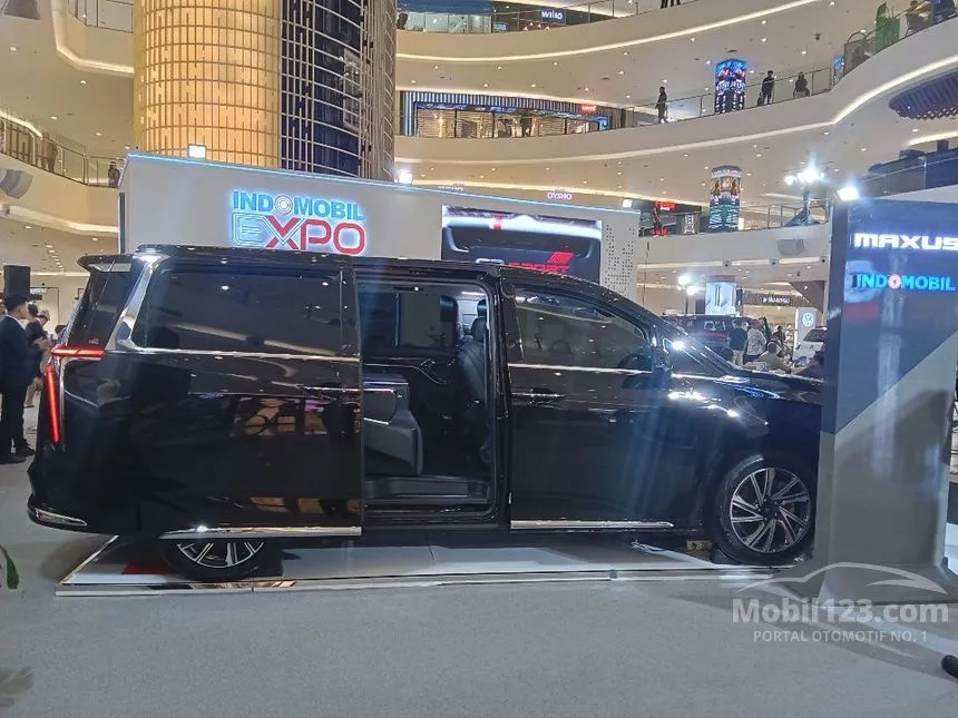 2026 MAXUS MIFA-9 Premium MPV