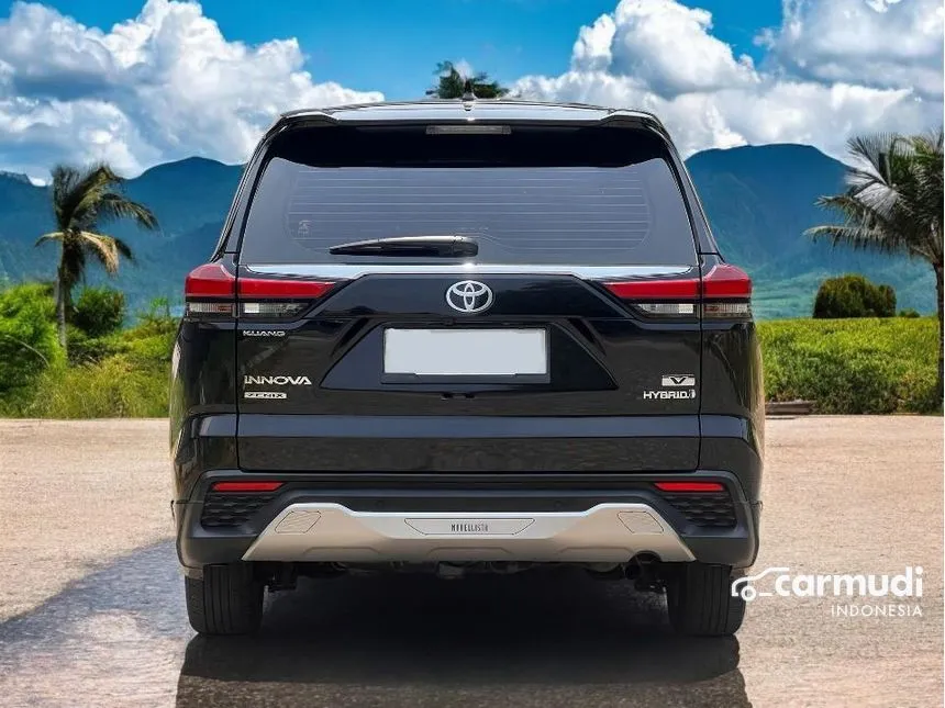 2023 Toyota Kijang Innova Zenix V HV Wagon