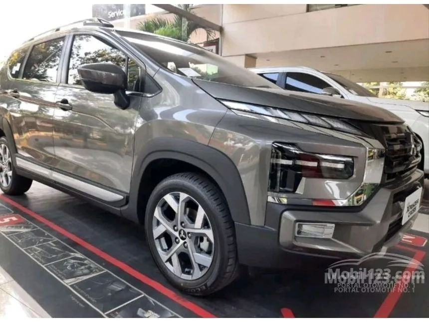 Jual Mobil Mitsubishi Xpander 2024 CROSS Premium Package 1.5 di DKI Jakarta Automatic Wagon Lainnya Rp 335.000.000