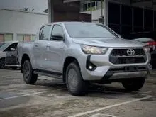 2025 Toyota Hilux 2,4 G Pickup 4X4 Double Cabin Warna Silver Harga Promo