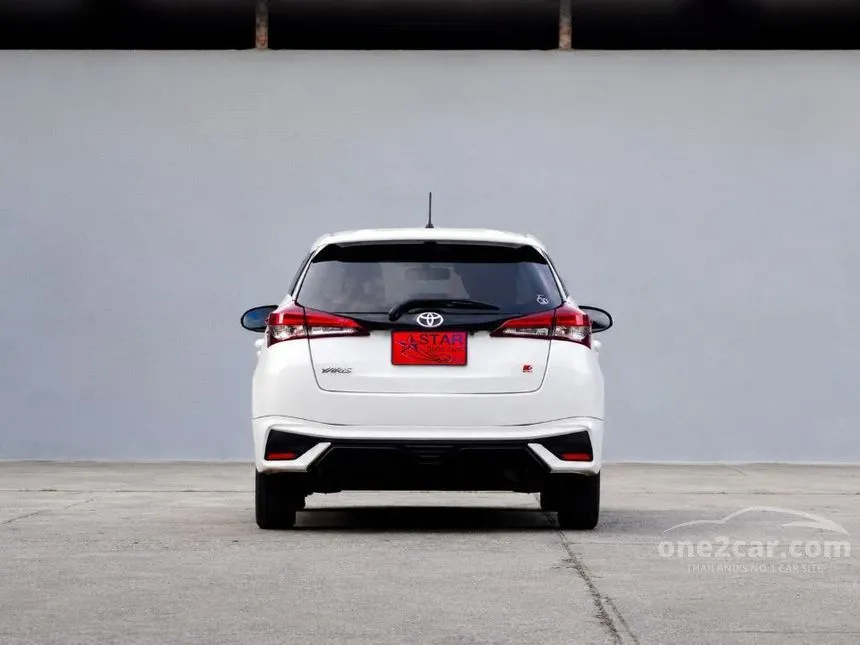 2022 Toyota YARIS Sport Hatchback