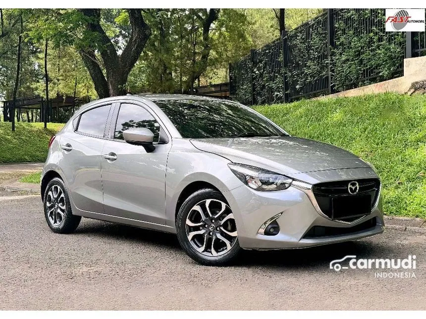 2017 Mazda 2 R Hatchback