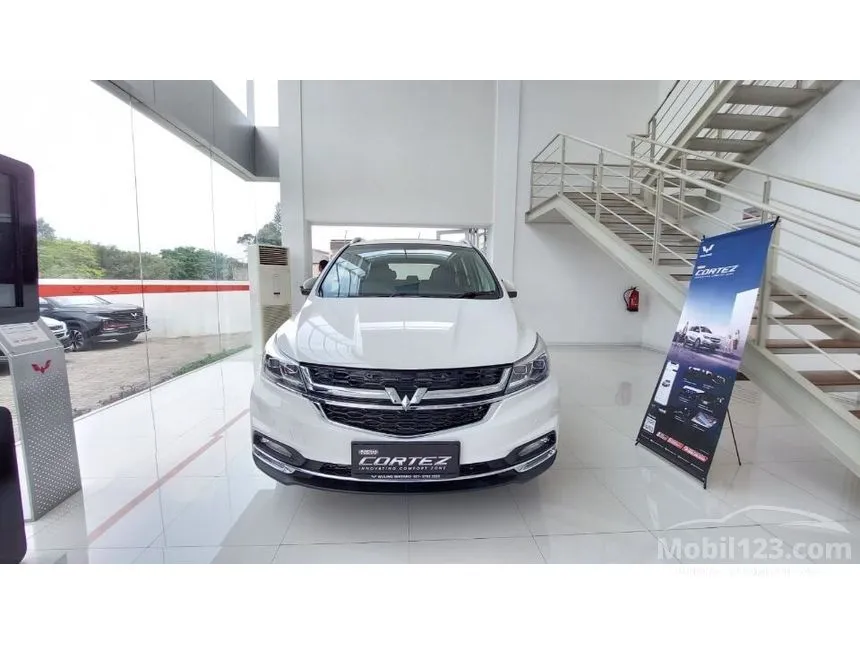 Jual Mobil Wuling Cortez 2024 Lux+ EX 1.5 di Banten Automatic Wagon Putih Rp 304.374.000