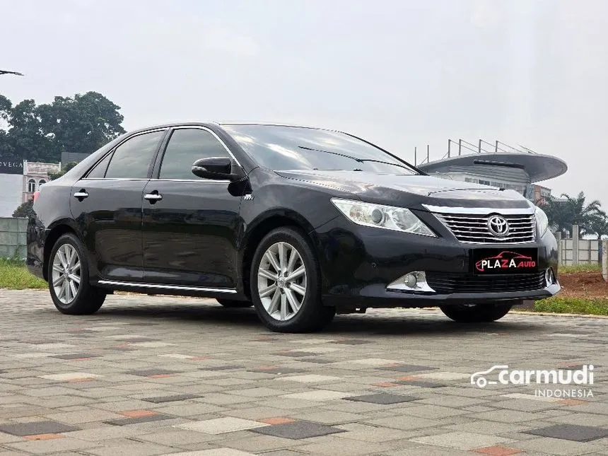 2014 Toyota Camry V Sedan