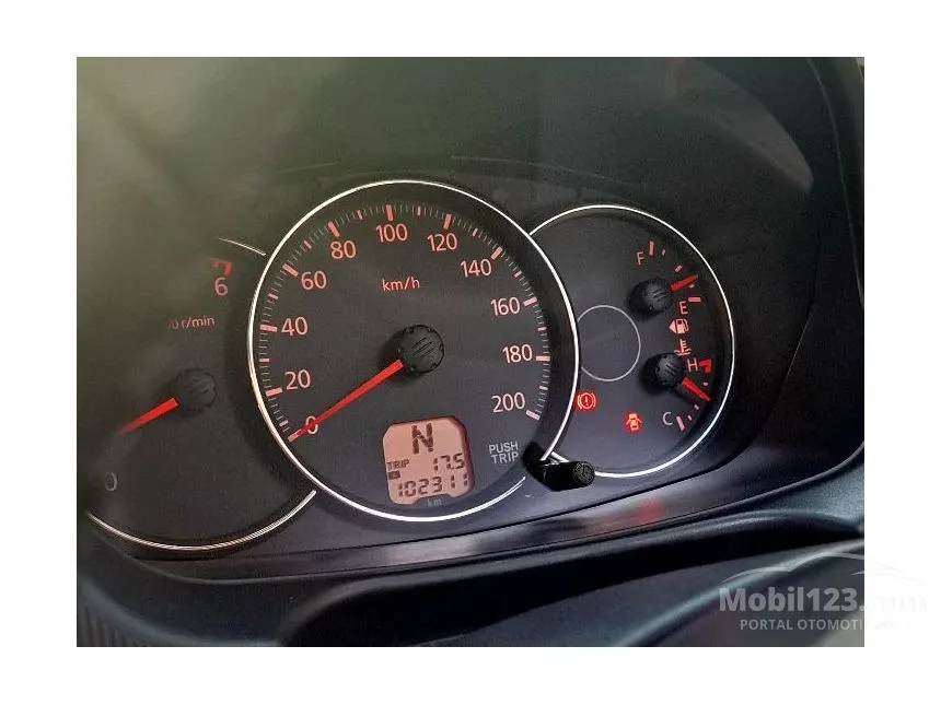 2013 Mitsubishi Pajero Sport Dakar Limited 4X2 SUV