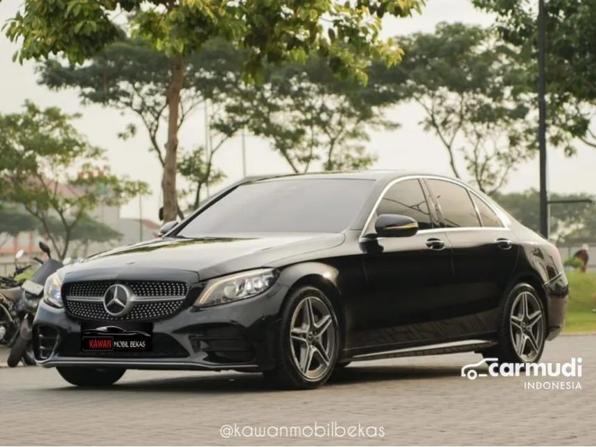 2019 Mercedes-Benz C300 AMG Line Sedan