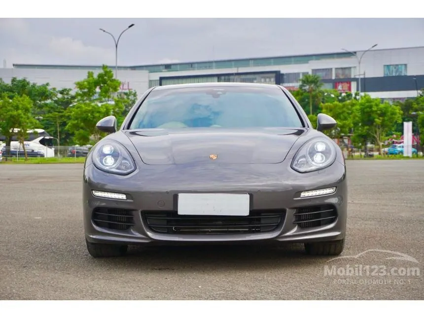 2013 Porsche Panamera S Hatchback