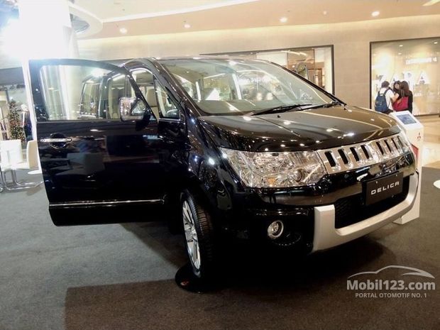 Mitsubishi Delica Royal Mobil Bekas Baru dijual di 