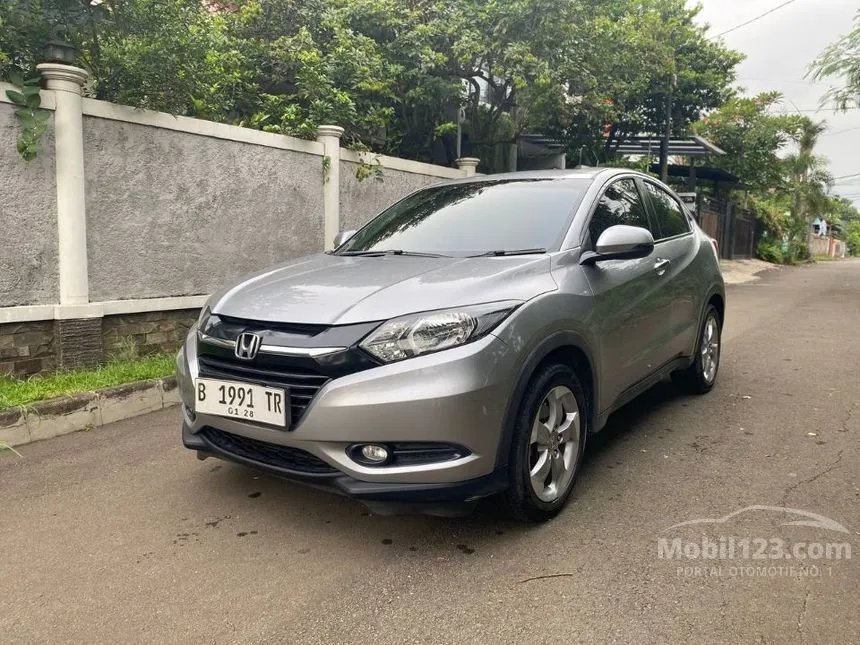 Jual Mobil Honda HR