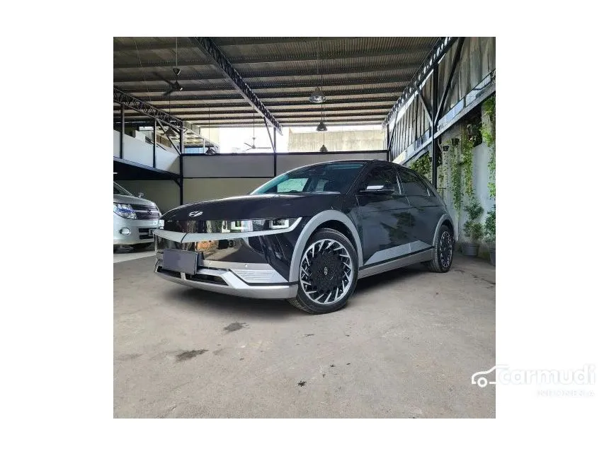 Jual Mobil Hyundai IONIQ 5 2023 Long Range Signature di Jawa Barat Automatic Wagon Hitam Rp 705.000.000