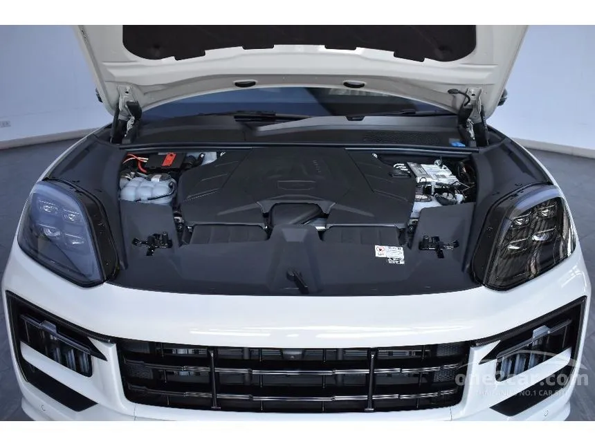 2025 Porsche CAYENNE E-Hybrid SUV