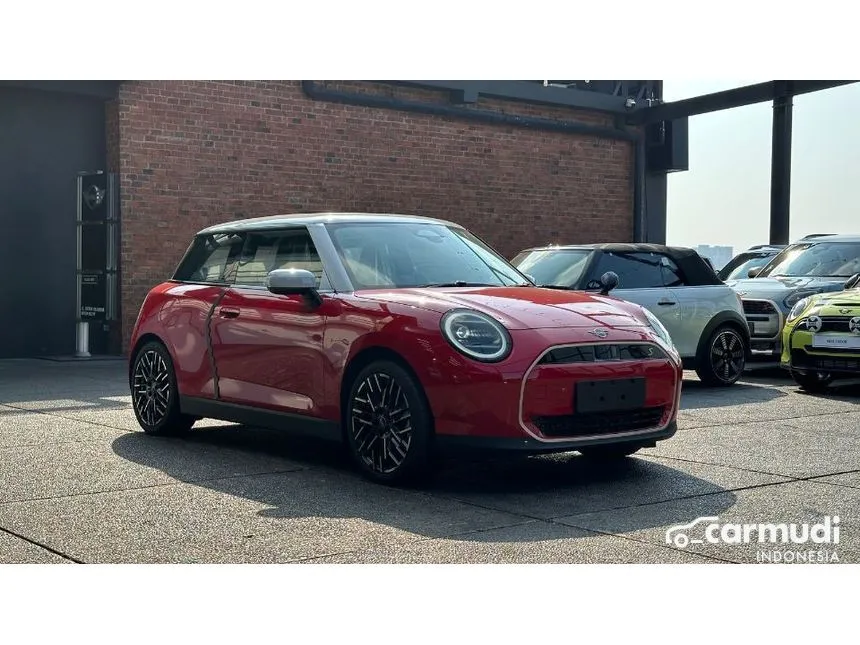 2024 MINI Cooper Cooper SE Hatchback