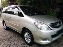 2009 Toyota Kijang Innova 2.0 G low KM tangan pertama dari baru