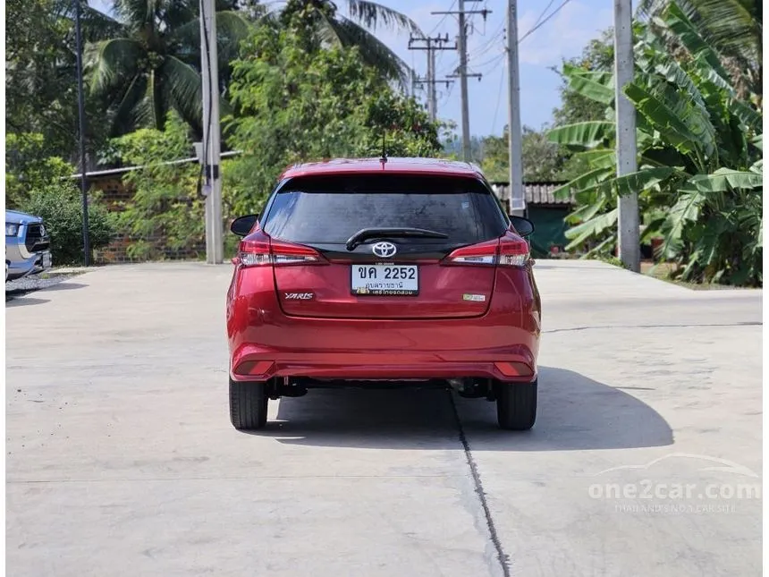 2021 Toyota YARIS Entry Hatchback