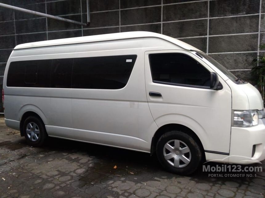2015 Toyota Hiace High Grade Commuter Van