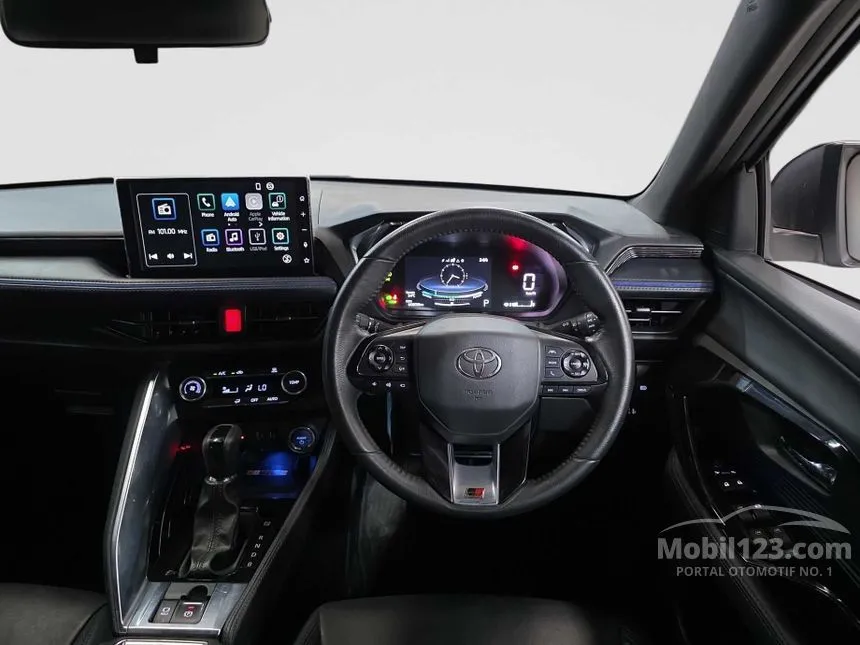 2023 Toyota Yaris Cross S HV (2 Tone) SUV
