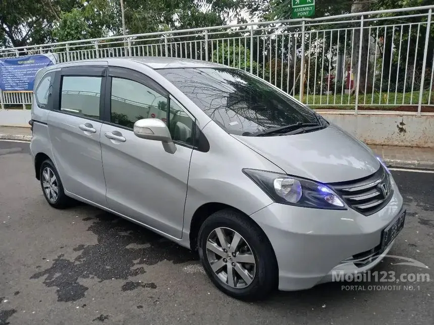 Jual Mobil Honda Freed 2012 E 1.5 di DKI Jakarta Automatic MPV Silver Rp 134.800.000