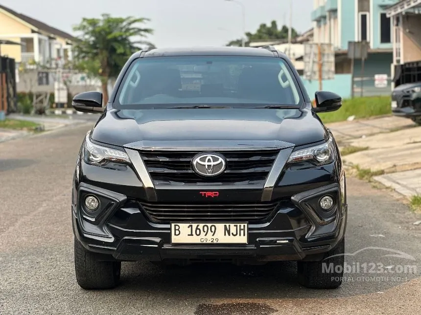 2019 Toyota Fortuner SRZ TRD 4X2 SUV
