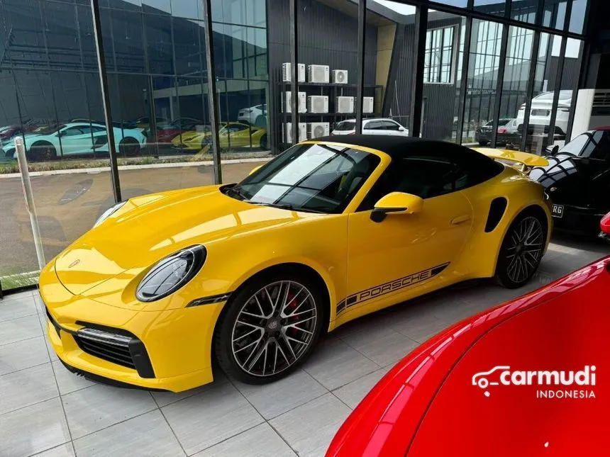 Jual Mobil Porsche 911 2022 Turbo 3.7 di DKI Jakarta Automatic Cabriolet Kuning Rp 6.500.000.000