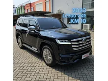 2023 Toyota Land Cruiser 3.3 VX-R 70th Anniversary SUV Black on Black LC 300 VXR Hitam
