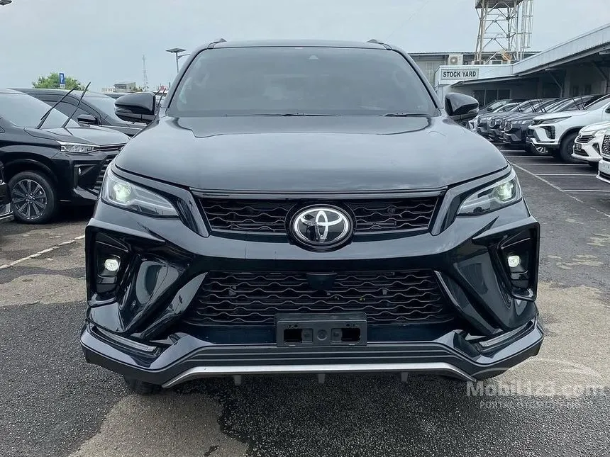 Jual Mobil Toyota Fortuner 2024 VRZ TSS GR Parts Aero Package 2.8 di DKI Jakarta Automatic SUV Hitam Rp 626.700.000