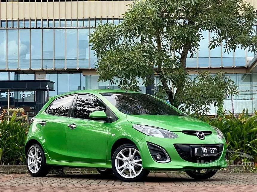 Jual Mobil Mazda 2 2010 R 1.5 di Banten Automatic Hatchback Hijau Rp 84.000.000