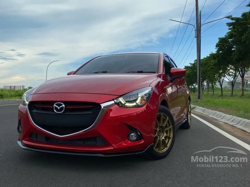 Jual Mobil Mazda 2 2016 GT 1.5 di Jawa Timur Automatic Hatchback Merah Rp 199.000.000
