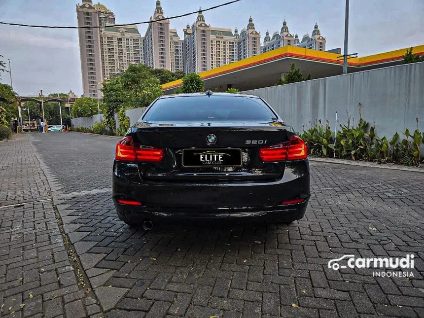 2014 BMW 320i Sport Sedan