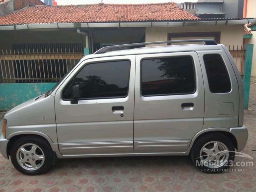 2004 Suzuki Karimun GX Hatchback