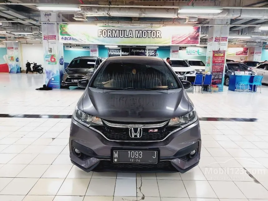 Jual Mobil Honda Jazz 2017 RS 1.5 di Jawa Timur Automatic Hatchback Abu