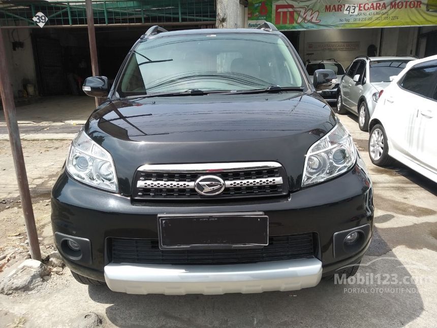  Jual  Mobil Daihatsu Terios  2013 TX 1 5 di Jawa Barat 